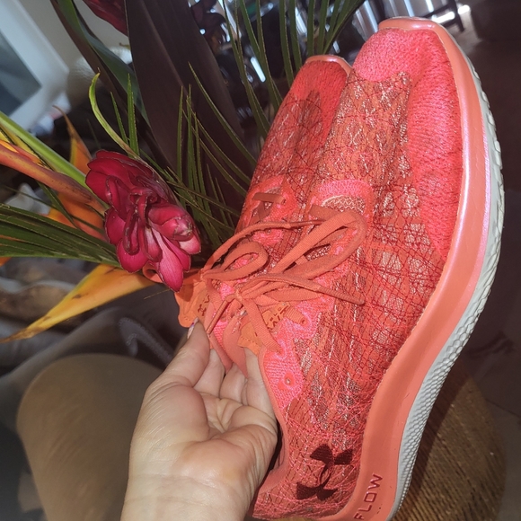 Under Armour FLOW Mens Athletic Shoes 👟 - Picture 3 of 7